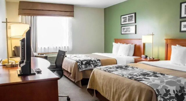 Четырёхместный люкс Sleep Inn & Suites Charles City