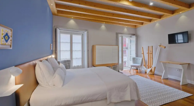Номер Standard c 1 комнатой с балконом и с видом на город Room in Apartment - Stay in Historic Area of Porto