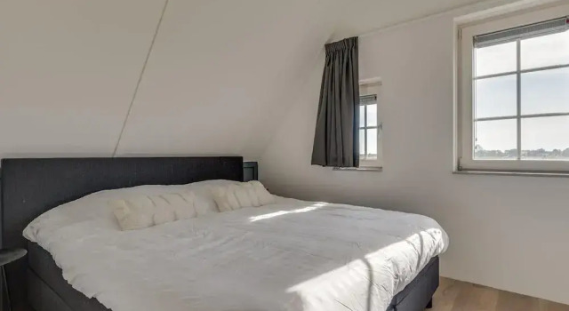 Cozy Holiday Home in a Holiday Park in Zeeland, Book Vacation Home Goes 