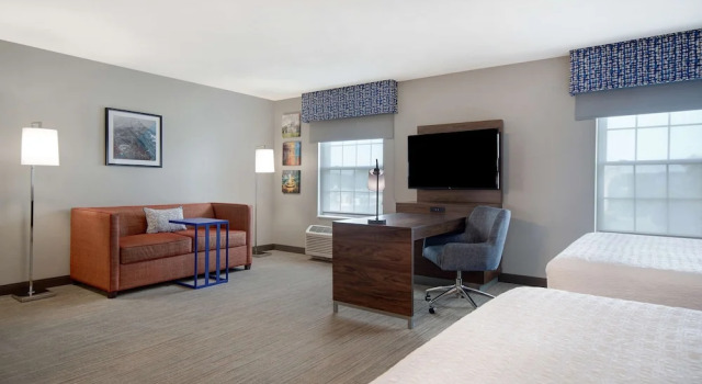 Четырёхместная студия Hampton Inn & Suites Yonkers