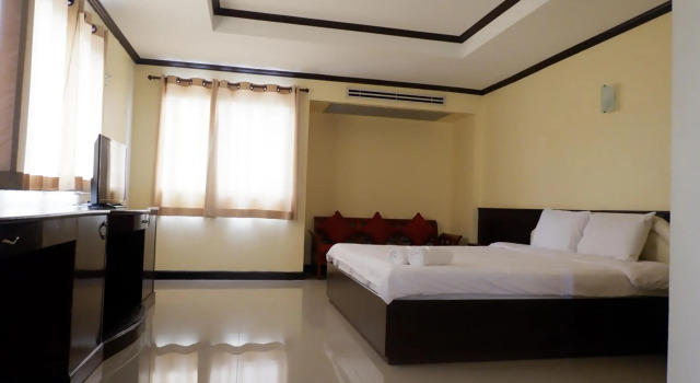 Auychai Grand Hotel