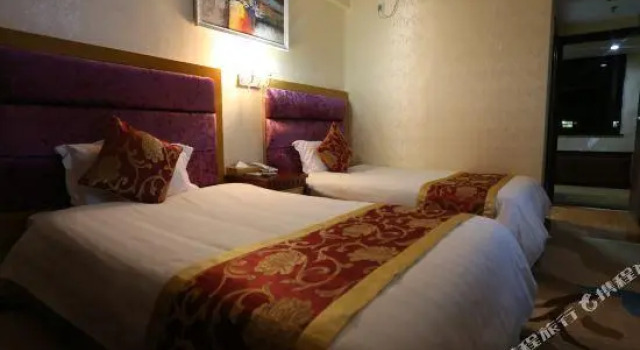 Sanhong Hotel, Rezerwuj Hotel Hotele w Zhuhai z parkingiem, Parking