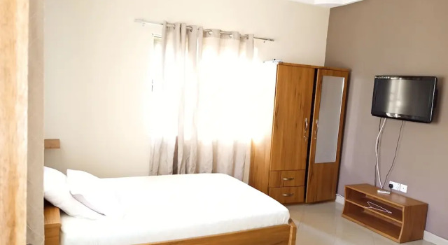 Апартаменты Comfort Ronna apartments at Lakeside Estates