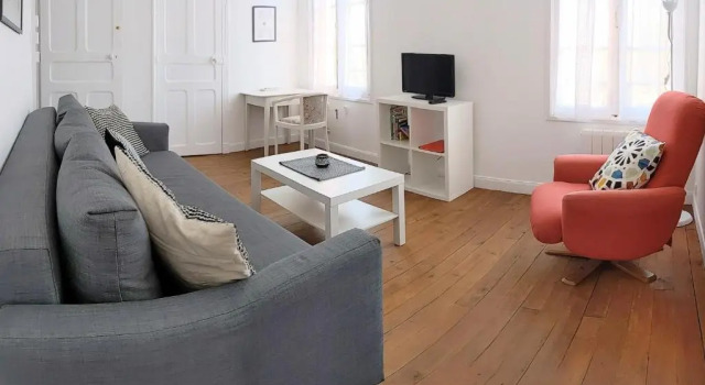 T2 42 M² En Centre-Ville de Cambo-Les-Bains, Prenota Appartamento Hotel a Aquitania con parcheggio, Parcheggio