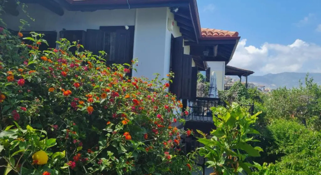 Вилла Escape to History in a Stunning Stone House with Garden and Sea View in the Heart of Alanya