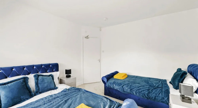 3bed Cozy House Parking Wifi, Varaa Huoneisto Asunnot kohteessa Merseyside, Huoneisto