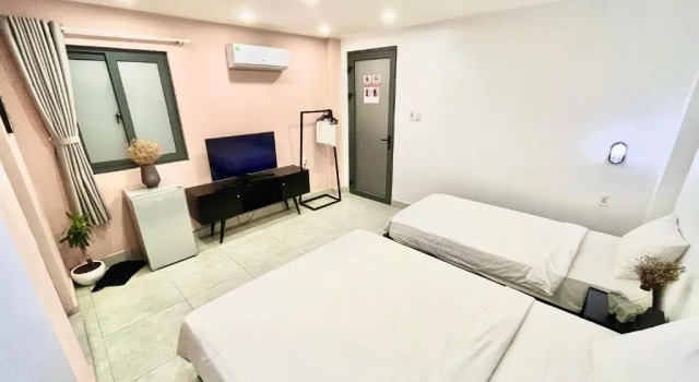 Трёхместный номер Deluxe MIDMOST Boutique Hostel