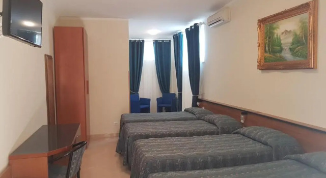 Четырёхместный номер Standard Hotel Chopin