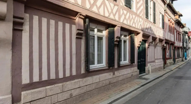 Villa Gernez Historic Center 10 guests, Забронировать Вилла Онфлер 