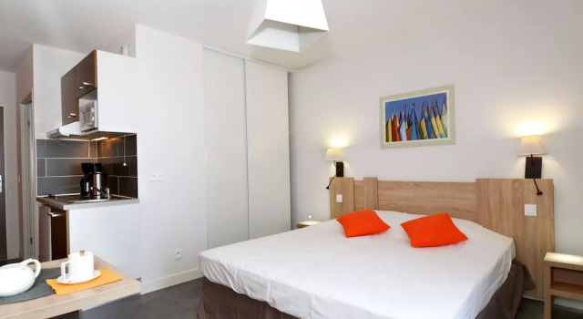Modern Seaside Apartment, Забронировать Апартаменты/квартира Сет Étang de Thau, рядом с Plage de la Fontaine