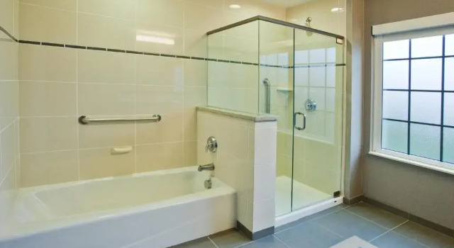 Четырёхместный номер Standard Hampton Inn & Suites Chapel Hill/Carrboro
