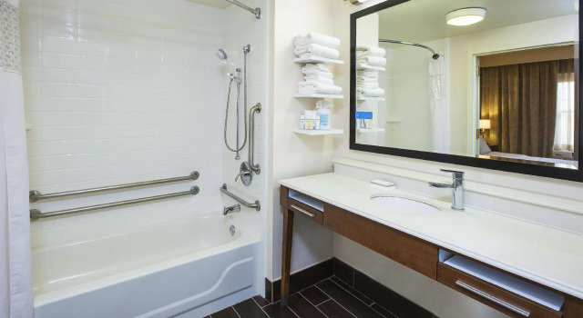 Двухместный номер Standard Hampton Inn & Suites Providence/Warwick-Airport