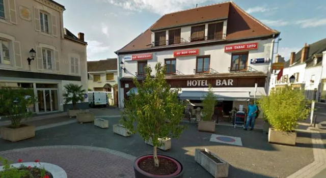 Hotel Au Bon Coin, Prenota Hotel Cloyes-sur-le-Loir Eure e Loira