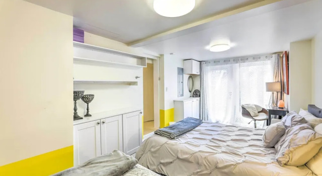 Cincinnati Basement Unit ~ 10 Mi to Downtown!, Buchen Sie Ferienwohnung Silverton. USA