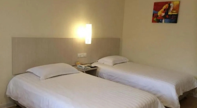 Motel 168 Jiangchuan Road - Shanghai, Varaa Motelli Minhang 