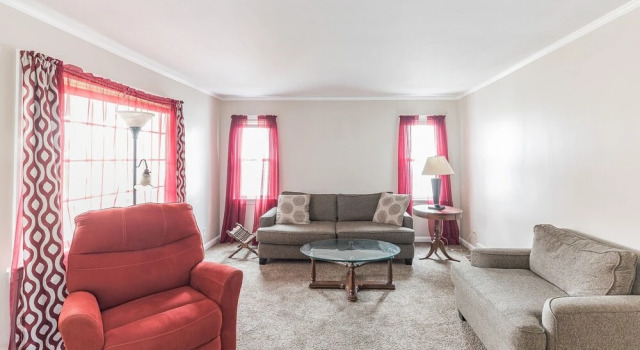 Beautiful 4 Br Home In Lovely Neighborhood - Walk To Pro Football Hof! 4 Bedroom Home by Redawning, Κράτηση Ξενοδοχείο Canton Ohio