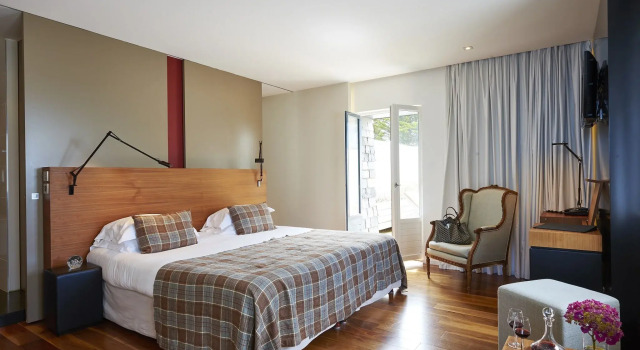 Brittany & Spa Relais & Châteaux, Забронировать Курортный отель Отели Finistère с парковкой, Парковка