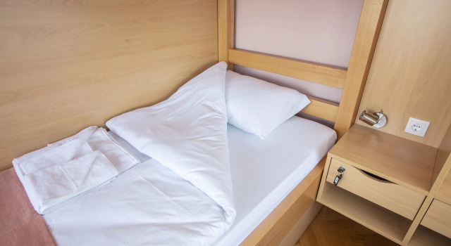 Hostel amd, Забронировать Хостел Отели Белграда с парковкой, рядом с Торговый центр Usce, Парковка