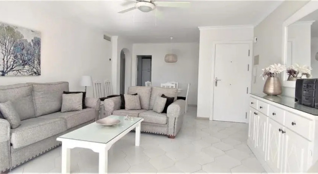 Quiet 2 bedroom apartment-Sleeps up to 6