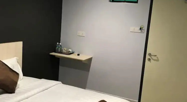 Deluxe Dvoulůžkový s manželskou postelí pokoj s balkonem Seri Kangsar KK Hotel
