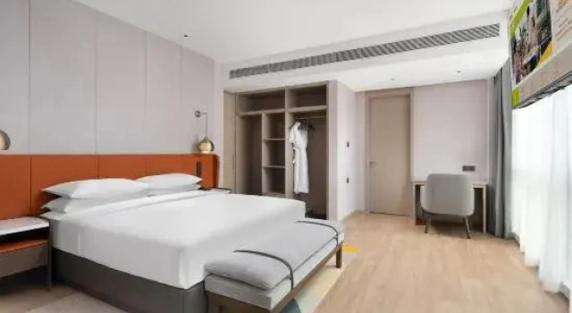 Люкс Deluxe Home2 Suites by Hilton Longnan Railway Station