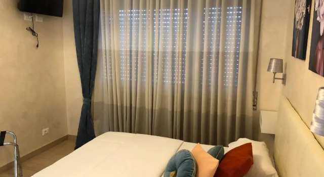 Isabel, Prenota Hotel Tiburtino Roma