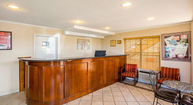 Econo Lodge Huntsville- University Area