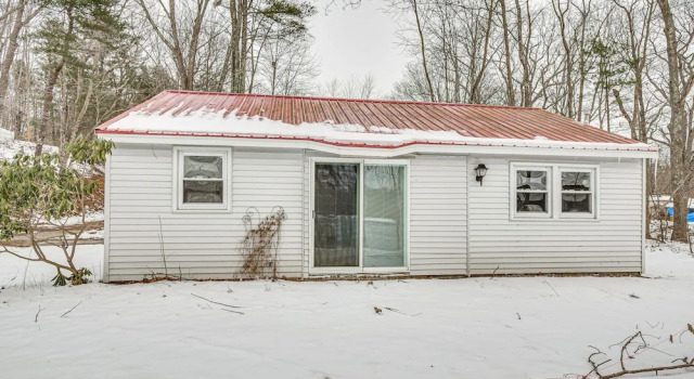 Riverfront Topsham Home ~ 28 Mi to Portland!, Prenota Hotel Topsham Maine