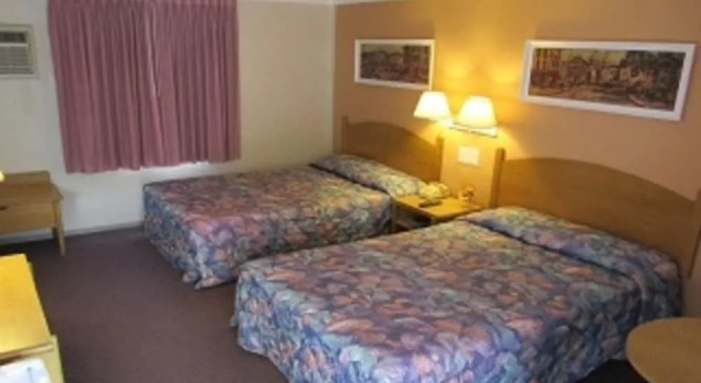 Carriage Inn Motel, Boek Motel Hotels in Cross City met ontbijt, Ontbijt