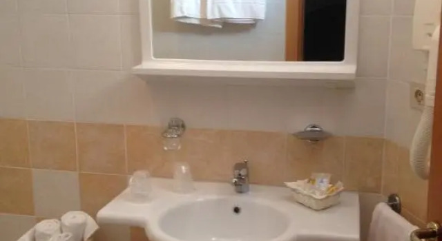 Одноместный номер Standard с балконом Hotel Bellevue