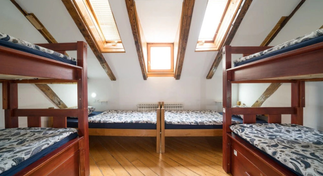 Кровать в общем номере Hostel Vagabond