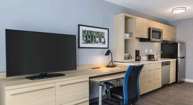 Четырёхместный люкс c 1 комнатой TownePlace Suites By Marriott Rochester Mayo Clinic Area