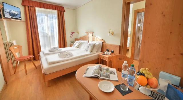 Четырёхместный номер Comfort Hotel Interalpen