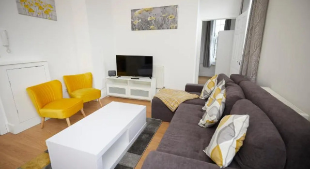 Apartment 6 - Lovely apartment available for guests Parking wifi, Varaa Huoneisto Asunnot kohteessa Merseyside, Huoneisto