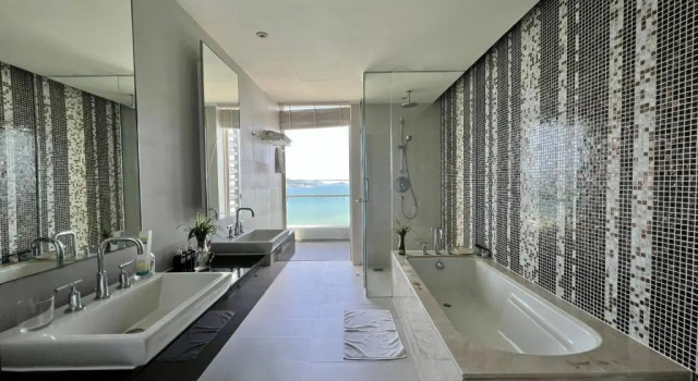 Люкс с 3 комнатами The Costa Nha Trang Residences