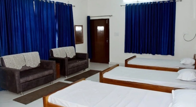 Номер Deluxe KRISHNAM GUEST HOUSE