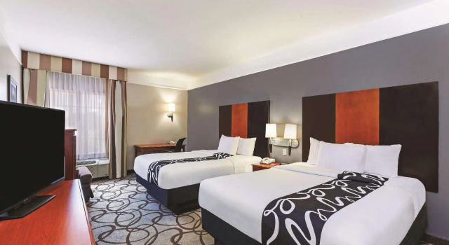 Четырёхместный номер Standard La Quinta by Wyndham Granbury