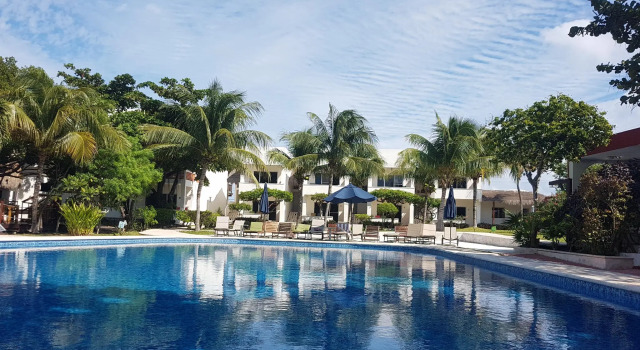 Кровать в общем номере Marina Paraiso Isla Mujeres Hotel