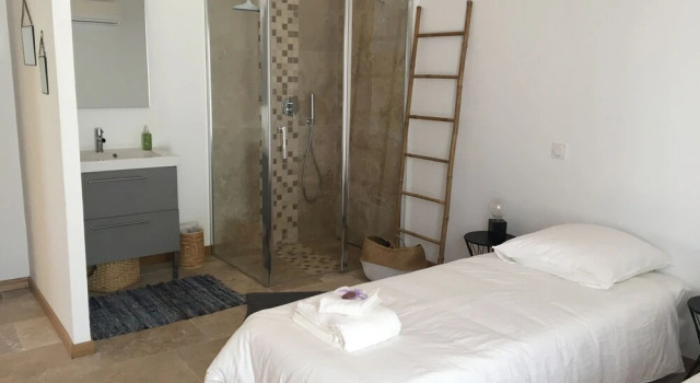 La Maison du Figuier, Prenota Hotel Le Thor Valchiusa