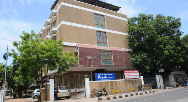 Lloyds Guest House, Забронировать Гостевой дом Гостевые дома Ченнаи, рядом с AVM Rajeswari Kalyana Mandapam, Гостевой дом