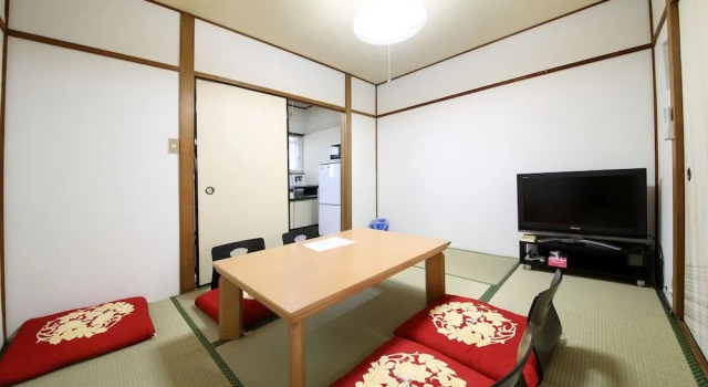 EX Two-story old private house Matsubara, Rezervovat Hotel Matsubara Osaka Prefecture