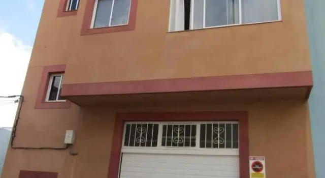 Acogedor Piso En San Cristobal De La Laguna, Book Hotel Hotels in Tenerife with Parking, Parking