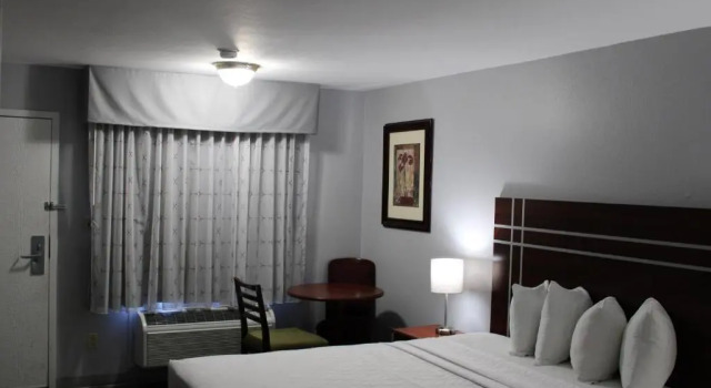 Одноместный номер Standard Rancho San Diego Inn & Suites