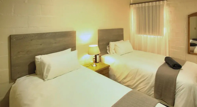 Coastal Calm Langebaan 6 Sleeper, Забронировать Дом для отпуска Коттеджи Лангебан, Коттедж