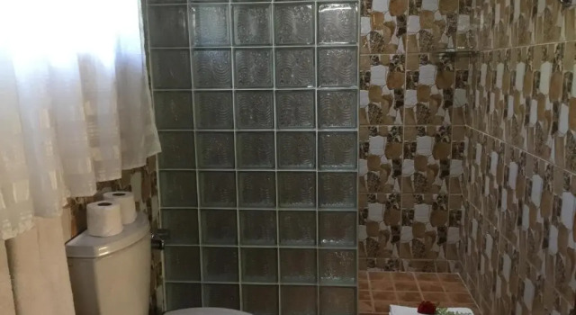 Бунгало Benjamines Guesthouse