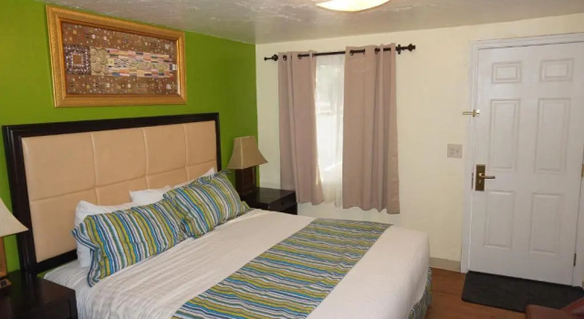 Номер Deluxe Eagle Crater Lake Inn