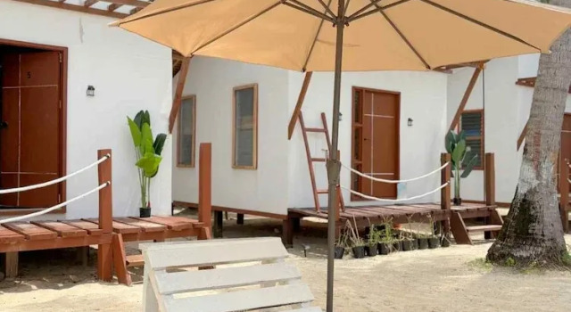 Кровать в общем номере Tatak Balabac Beach Camp
