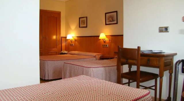 Четырёхместный номер Standard Hotel Miramar Playa America Nigran