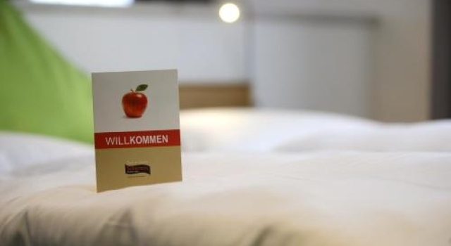 Apfelhof, Book Hotel Hoteller i Wemding med parkering, Parkering