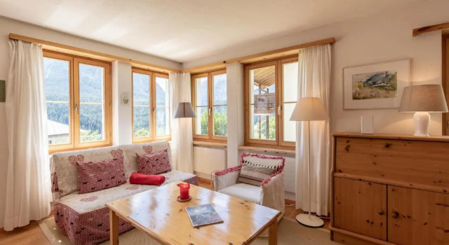 Chasa Val 735, Book Hotel Scuol Grisons